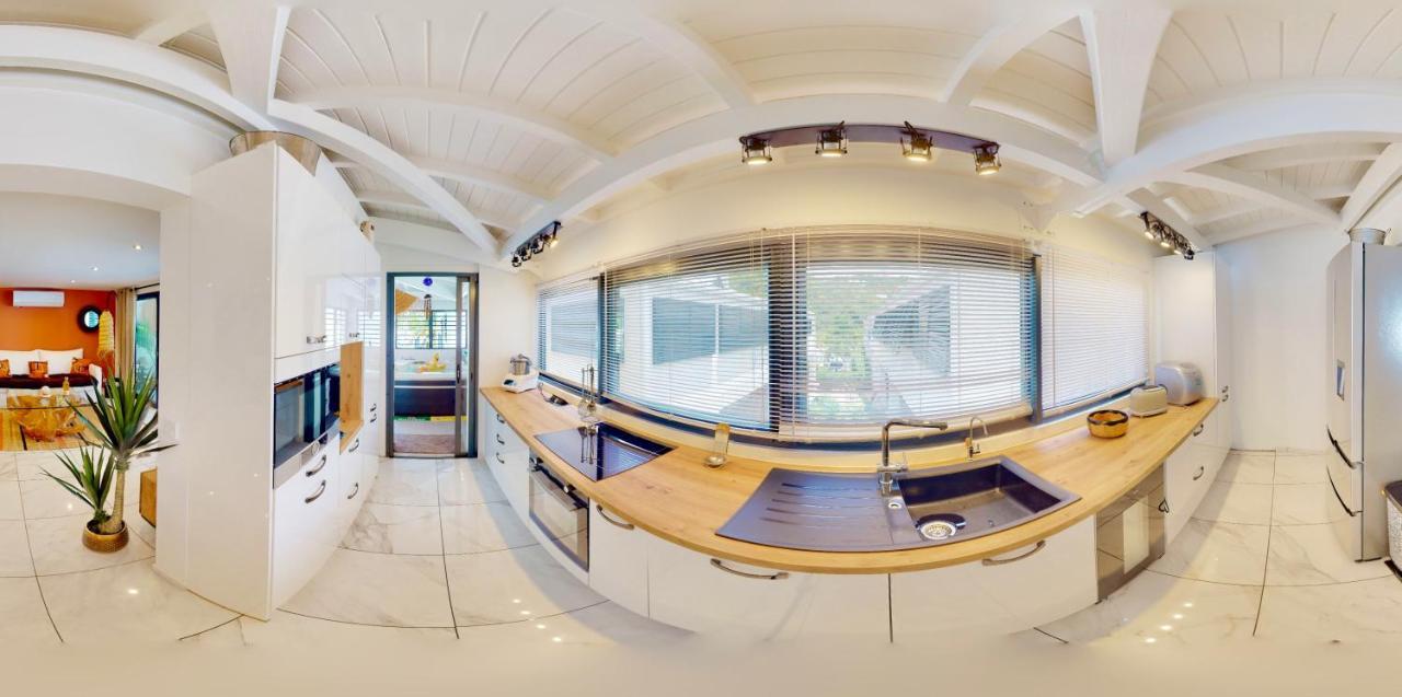 Marina, Spa & Sun - 2 Bedrooms - Luxury Apartment Anse Marcel ภายนอก รูปภาพ