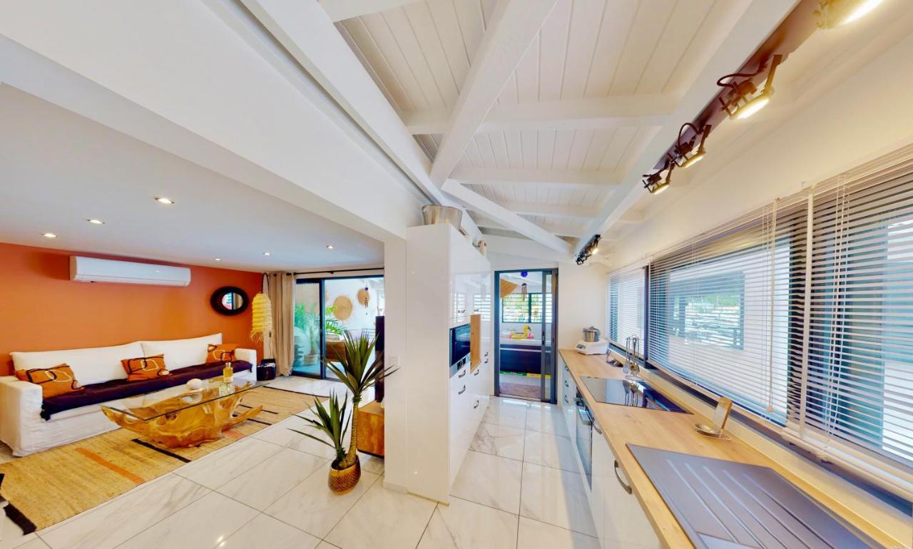 Marina, Spa & Sun - 2 Bedrooms - Luxury Apartment Anse Marcel ภายนอก รูปภาพ